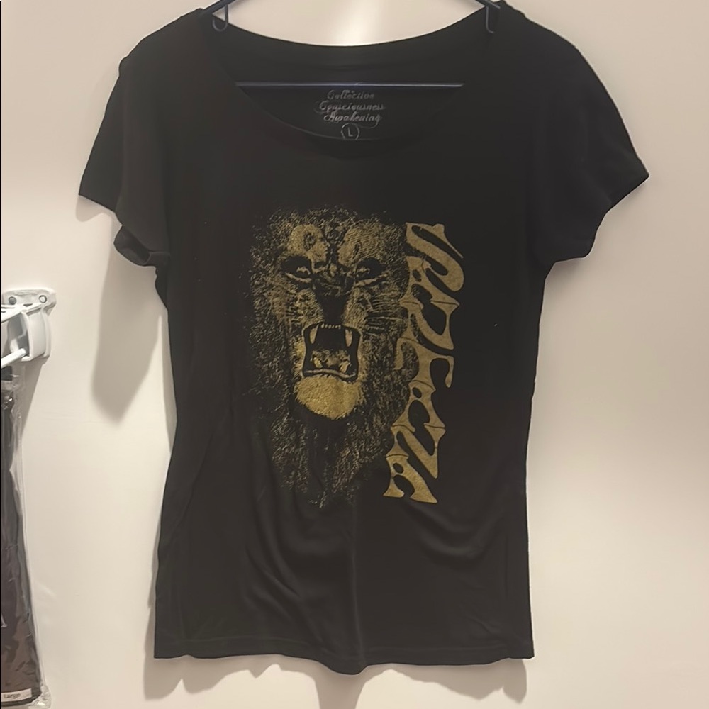Santana Graphic Tee